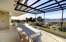 A haven of light between sky and sea, in the heart of Cannes - 4133313PMVORZ