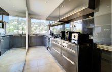 A haven of light between sky and sea, in the heart of Cannes - 4133313PMVORZ