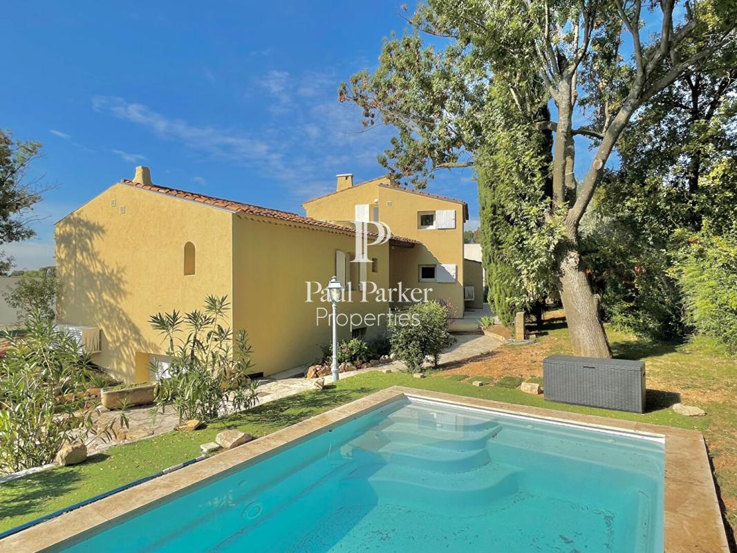 Aix-en-Provence Ouest . Élégance provençale revisitée, à 14 min du centre 10 pièce(s) 205 m2 - 4251133PCML