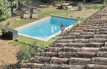 Aix-en-Provence Ouest . Élégance provençale revisitée, à 14 min du centre 10 pièce(s) 205 m2 - 4251133PCML