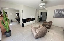 Rognes Villa Rénovée d&rsquo;Exception sur 2 Hectares avec Piscine et Vue Nature - 4482623PKCH