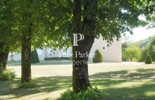 CHÂTEAU DE CARACTÈRE AVEC VUE PANORAMIQUE ? AXE LYON / GENÈVE - 4474463PUMY