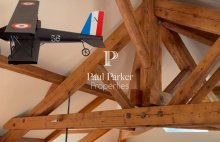 Un attique loft rare de 184 m², au charme unique, alliant caractère ancien, volumes spectaculaires et rénovation haut de gamme - 4509113PUMY
