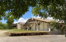 Un domaine d’exception en Dordogne avec trois maisons de caractère et deux granges - 4525833PPBRA