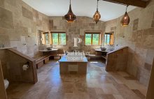 Un domaine d’exception en Dordogne avec trois maisons de caractère et deux granges - 4525833PPBRA
