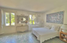 Exclusivité / Villa Aix En Provence 175 m2 habitable / 220 m2 surface / 4 chambres / 1 annexe 38 m2  / 1 bureau  / 2000 m2 jardin paysager /  pompe à chaleur/ cave - 4535893PCML