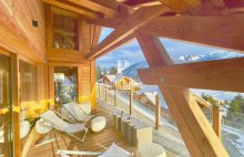 Demeure de prestige CHALET à MONTGENÈVRE   Alpes du Sud 8 pièce(s) 190 m2  surface habitable / 4 Chambres +1 Suite /  2 Terrasses + Jacuzzi / Séjour cuisine 62 m2/ Garage X2 - 4304123PCML