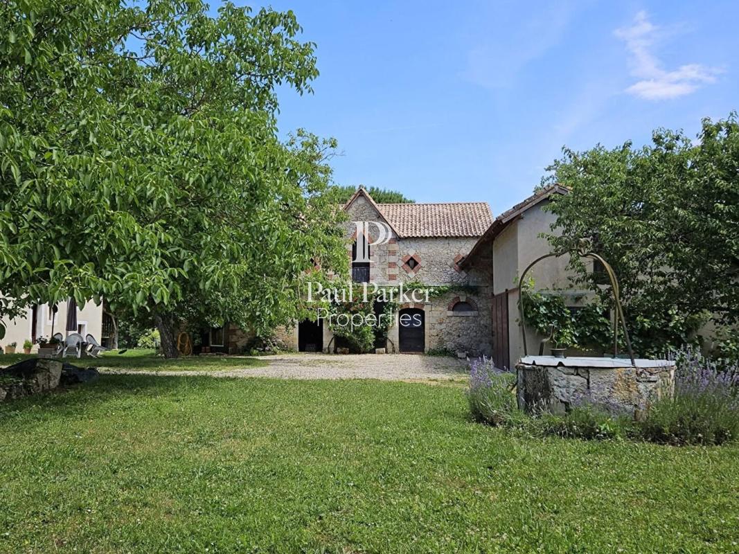 ASTAFFORT : Ancien Domaine Agricole Médiéval  377m², dépendances : Ecurie, Etable, Hangar, Terres 4.35 ha - 4378123PTOE