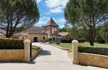 Belle propriété contemporaine avec piscine chauffée, dépendances et prestations de qualité - 4568573PPBRA