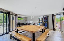 Belle propriété contemporaine avec piscine chauffée, dépendances et prestations de qualité - 4568573PPBRA