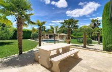Belle propriété contemporaine avec piscine chauffée, dépendances et prestations de qualité - 4568573PPBRA