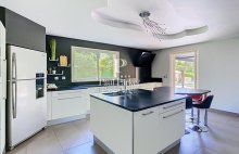 Belle propriété contemporaine avec piscine chauffée, dépendances et prestations de qualité - 4568573PPBRA