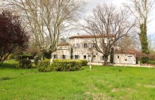 84150 CAUMONT SUR DURANCE: Propriété en campagne sur plus de 3 ha de terrain - 4571433PUVE