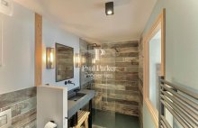 Demeure de prestige CHALET à MONTGENÈVRE   Alpes du Sud 8 pièce(s) 190 m2  surface habitable / 4 Chambres +1 Suite /  2 Terrasses + Jacuzzi / Séjour cuisine 62 m2/ Garage X2 - 4304123PCML