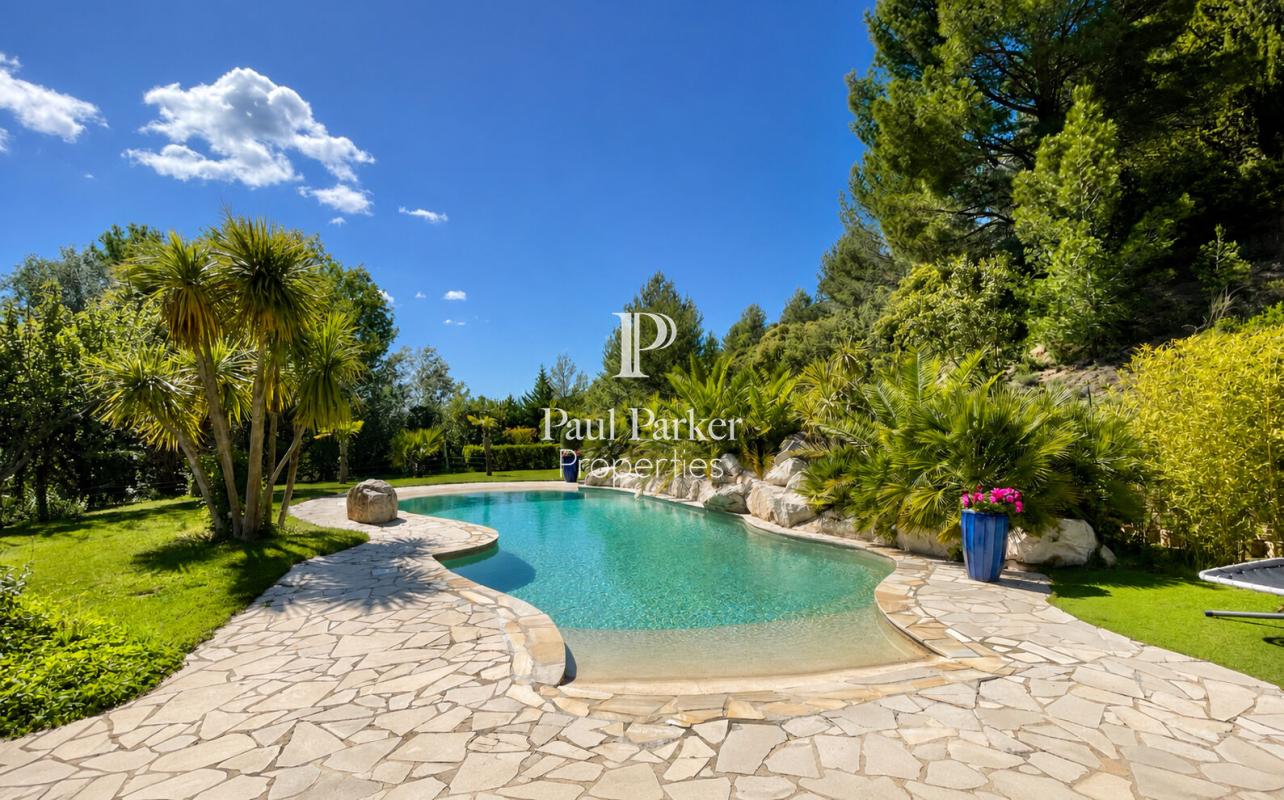 Maison d’Architecte Aix En Provence / Montaiguet / 10 pièce(s) 210 m2  /3ch /1ha terrain/ + 40 m2 extension possible - 4574143PCML