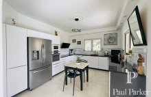 Maison d’Architecte Aix En Provence / Montaiguet / 10 pièce(s) 210 m2  /3ch /1ha terrain/ + 40 m2 extension possible - 4574143PCML