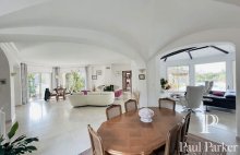 Maison d’Architecte Aix En Provence / Montaiguet / 10 pièce(s) 210 m2  /3ch /1ha terrain/ + 40 m2 extension possible - 4574143PCML