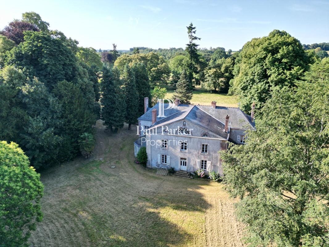Château Ploermel 12 pièces 386 m2 + 2 maisons sur 4 ha - 456182.3PADR