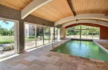 Maison contemporaine de 244 m² avec piscine couverte La Chapelle Saint Laud - 456257-3PADR
