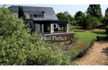 Maison contemporaine de 244 m² avec piscine couverte La Chapelle Saint Laud - 456257-3PADR