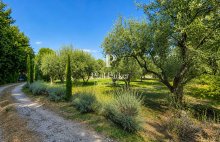 IDÉALE VILLÉGIATURE AIXOISE / À SEULEMENT 13 MINUTES DE L&rsquo;HYPER-CENTRE D&rsquo;AIX-EN-PROVENCE / Maison Aix En Provence 7 pièce(s)  188 m2 Habitable  ( 330 m2) 5 Ch / terrain 5220 M2 - 4566943PCML