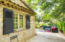 IDÉALE VILLÉGIATURE AIXOISE / À SEULEMENT 13 MINUTES DE L&rsquo;HYPER-CENTRE D&rsquo;AIX-EN-PROVENCE / Maison Aix En Provence 7 pièce(s)  188 m2 Habitable  ( 330 m2) 5 Ch / terrain 5220 M2 - 4566943PCML