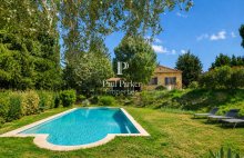 IDÉALE VILLÉGIATURE AIXOISE / À SEULEMENT 13 MINUTES DE L&rsquo;HYPER-CENTRE D&rsquo;AIX-EN-PROVENCE / Maison Aix En Provence 7 pièce(s)  188 m2 Habitable  ( 330 m2) 5 Ch / terrain 5220 M2 - 4566943PCML