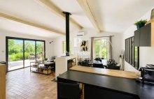 IDÉALE VILLÉGIATURE AIXOISE / À SEULEMENT 13 MINUTES DE L&rsquo;HYPER-CENTRE D&rsquo;AIX-EN-PROVENCE / Maison Aix En Provence 7 pièce(s)  188 m2 Habitable  ( 330 m2) 5 Ch / terrain 5220 M2 - 4566943PCML