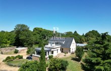 Maison contemporaine de 244 m² avec piscine couverte La Chapelle Saint Laud - 456257-3PADR