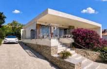 VILLA CONTEMPORAINE  EN DOMINANCE  À Bandol  6 pièce(s) 150 m2 de surface habitable /4 CHAMBRES / PISCINE / BUREAU - 4618053PCML