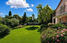 Aix-en-Provence – Villa rénovée de villégiature avec piscine lagon, à proximité de l&rsquo;Archevêché et du parking Pasteur /10 pièce(s) 220 m2  de surface  habitable / 1 suite  parentale + 4 Chambres + 1 Studio + 4 Sde +  Piscine / Terrain  jardin  1050 m2 /En - 4417293PCML
