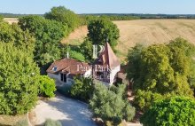 Laroque-Timbaut : Havre de Paix et d’Histoire : Domaine en Pierre du XVIIIe Siècle : Maison de Caractère 310 m² habitables +  dépendances – Terrain de 1,2 ha - 4626243PTOE