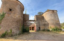 12th-century fortified castle with independant holiday cottage - 459109-3PSNV