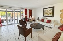 ELEGANTE MAISON FAMILIALE AVEC UNE VERRIÈRE , UN JARDIN ENSOLEILLÉE SANS VIS À VIS ET GARAGE - 4694253PPBD
