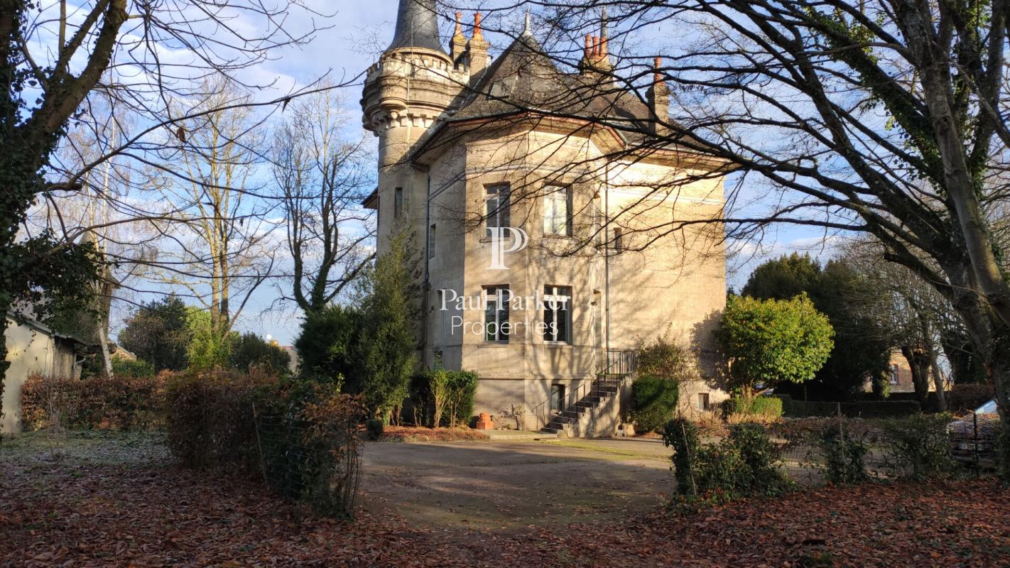 Château Hédé Bazouges 11 pièces 290 m2 avec 2 gîtes T2, piscine et tennis - 464909.3PADR