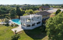 Villa Saint Martial D Artenset 339 m² sur une parcelle de 6400 m² - 4701653PCMIL