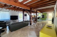 Villa Saint Martial D Artenset 339 m² sur une parcelle de 6400 m² - 4701653PCMIL