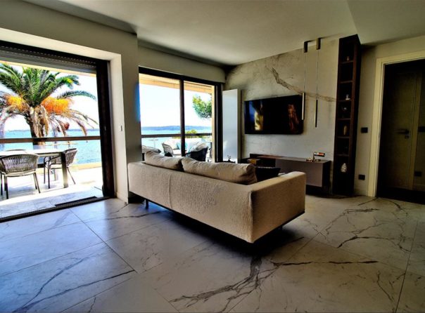 Cannes Palm Beach – Penthouse unique pieds dans l’eau - 3122533PMVORZ