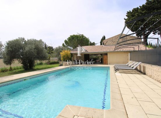 A VENDRE – Secteur Alpilles- Mas provençal traditionnel avec piscine - 2943873PUVE