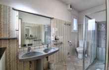 FOR SALE – 84000 AVIGNON – Between city and nature, architect’s house – 4 bedrooms, garage and garde - 3214183PUVE