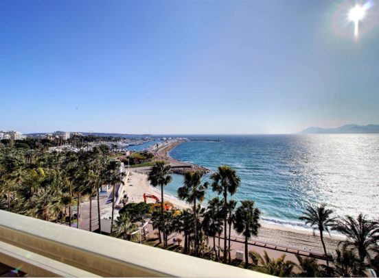 Cannes Croisette – Renovated apartment with panoramic sea view - 3248373PMVORZ