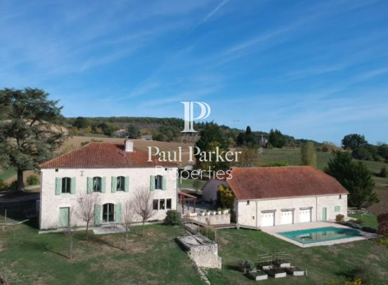 300 sqm mansion with gite, swimming pool and barn - 1.3139603PEMM
