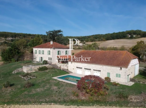300 sqm mansion with gite, swimming pool and barn - 2.3139603PEMM