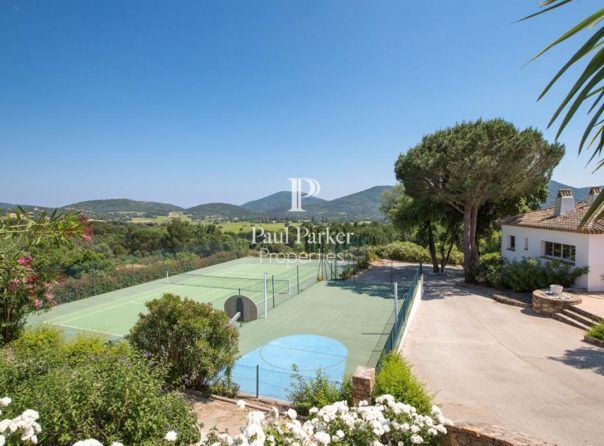 Domaine de 4 Villas (698 m²) avec 2 piscines – tennis – étang - 356232-3PADR